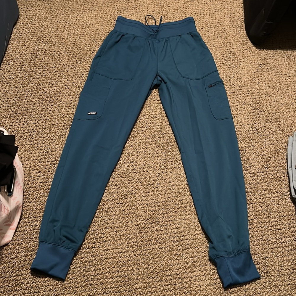 Grey’s Anatomy Jogger style scrub bottom